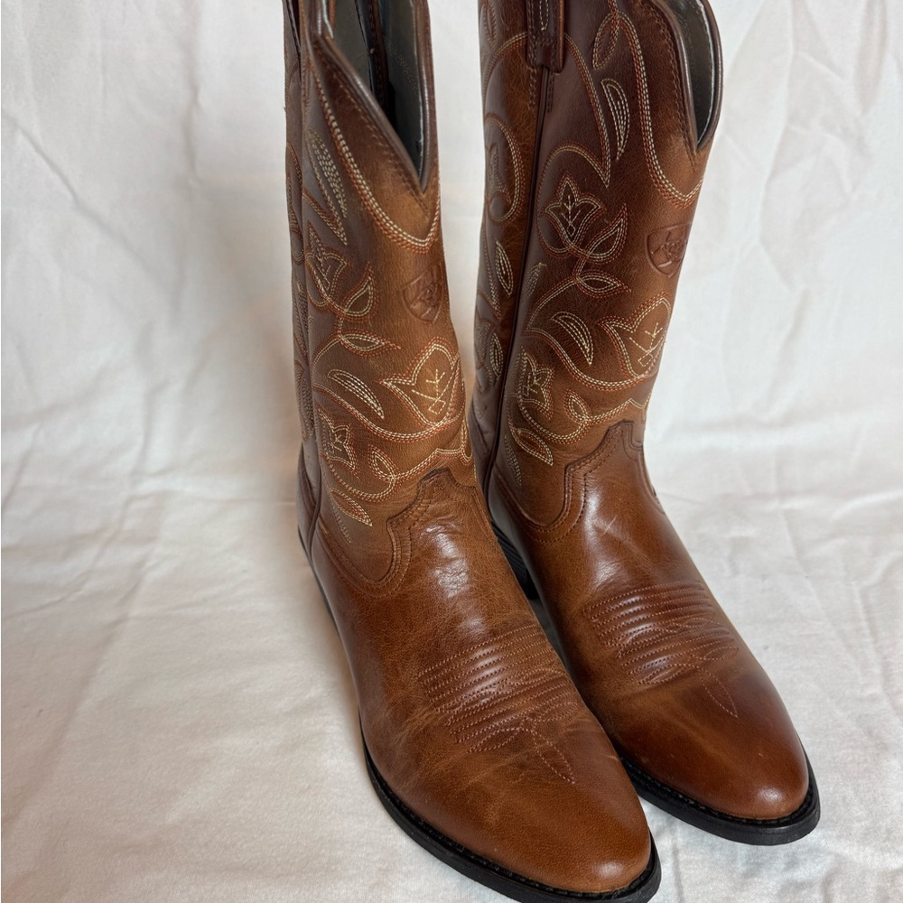Ariat women’s Tan Leather Western Boots
